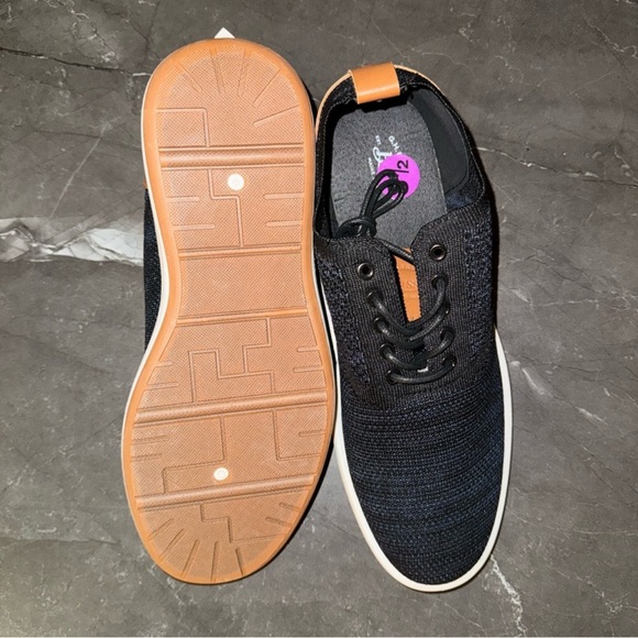 MENS DRESSY SNEAKERS! 👟 - Picture 3 of 4